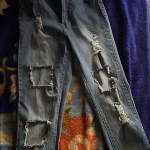 Fashion nova ripped jeans (2 jeans)